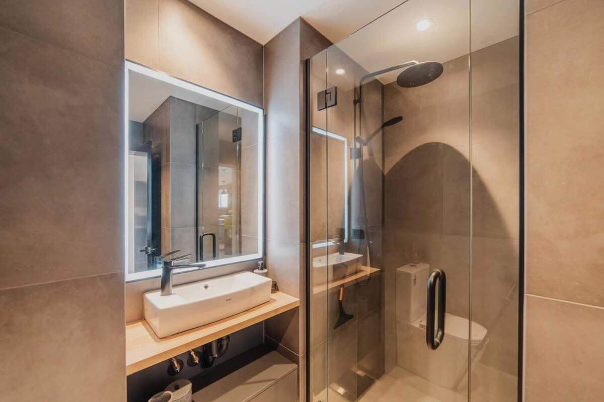 Penthouse Perfection - 2Br Elegance On Worcester St 크라이스트처치 외부 사진