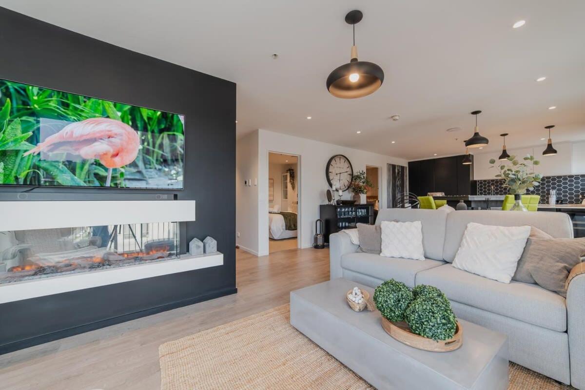 Penthouse Perfection - 2Br Elegance On Worcester St 크라이스트처치 외부 사진